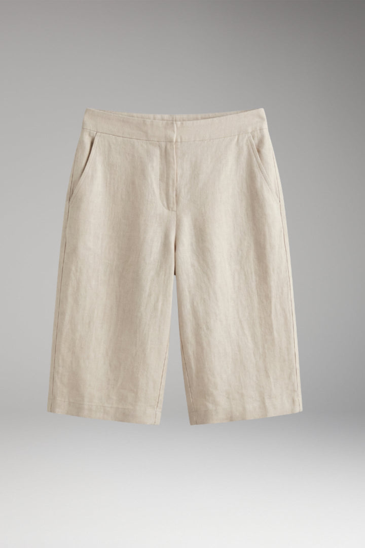 Women’s Shorts with Elastic Waist and Side Pockets