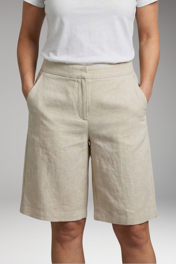 Women’s Shorts with Elastic Waist and Side Pockets