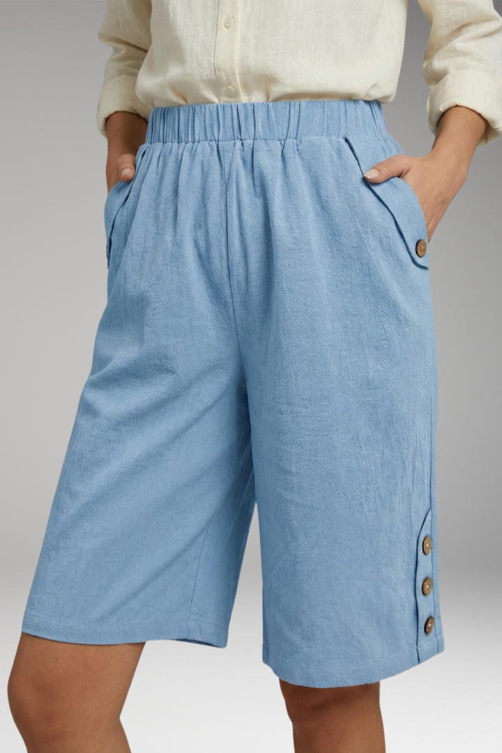 Women's Shorts with Elastic Waist and Side Pockets