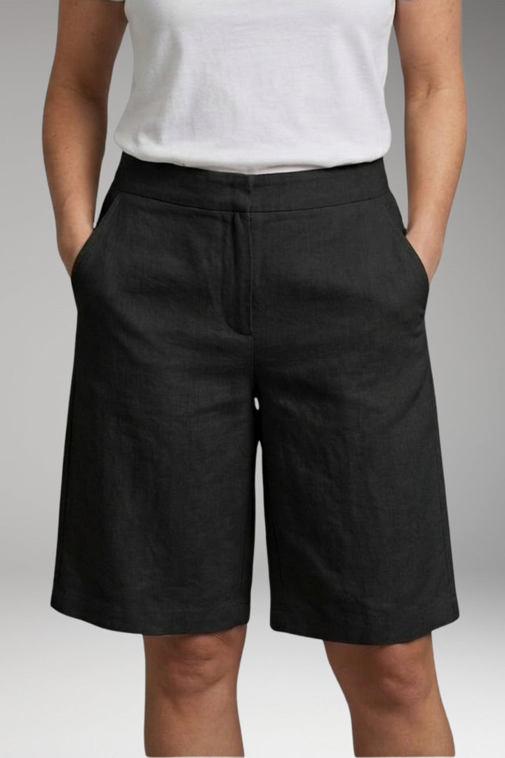Women’s Shorts with Elastic Waist and Side Pockets