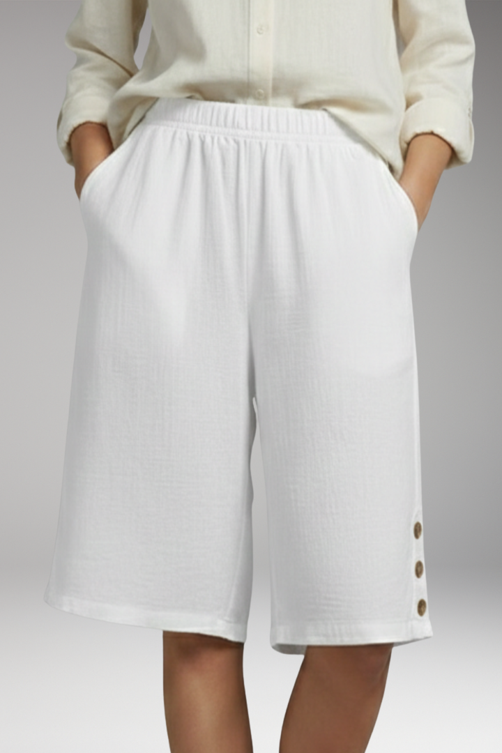Women's Shorts with Elastic Waist and Side Pockets